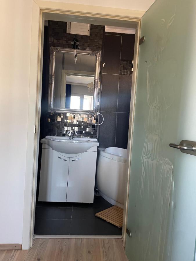 דירות Galaţi Apartament Cu 3 Dormitoare Jolie.M מראה חיצוני תמונה