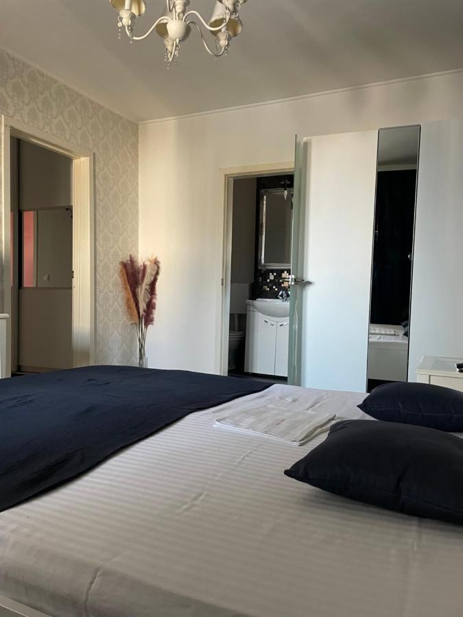 דירות Galaţi Apartament Cu 3 Dormitoare Jolie.M מראה חיצוני תמונה