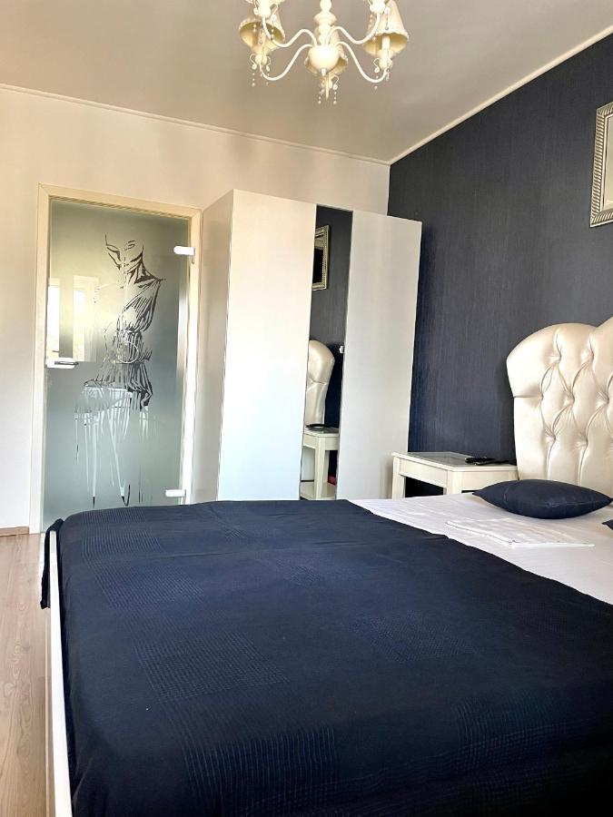 דירות Galaţi Apartament Cu 3 Dormitoare Jolie.M מראה חיצוני תמונה