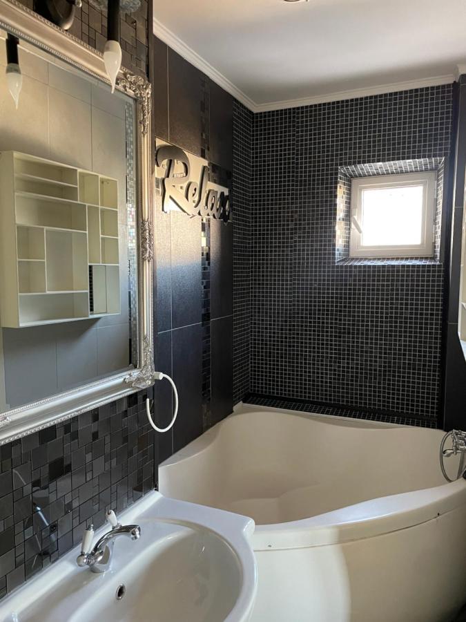 דירות Galaţi Apartament Cu 3 Dormitoare Jolie.M מראה חיצוני תמונה