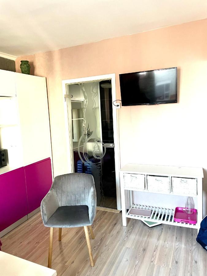 דירות Galaţi Apartament Cu 3 Dormitoare Jolie.M מראה חיצוני תמונה