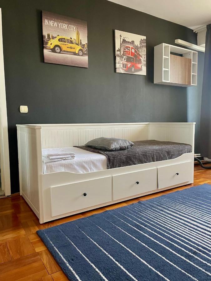 דירות Galaţi Apartament Cu 3 Dormitoare Jolie.M מראה חיצוני תמונה